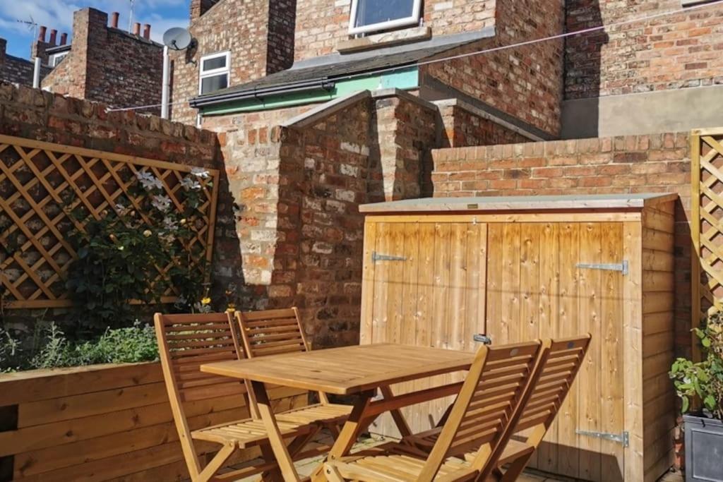 3 Bedroom Townhouse, Free Parking York Esterno foto